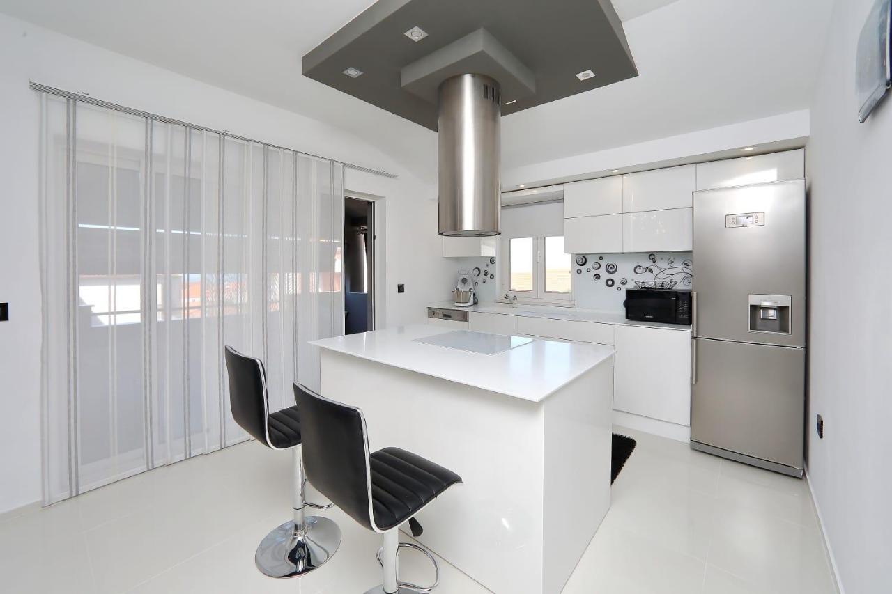 ביבינייה Apartments Neli מראה חיצוני תמונה