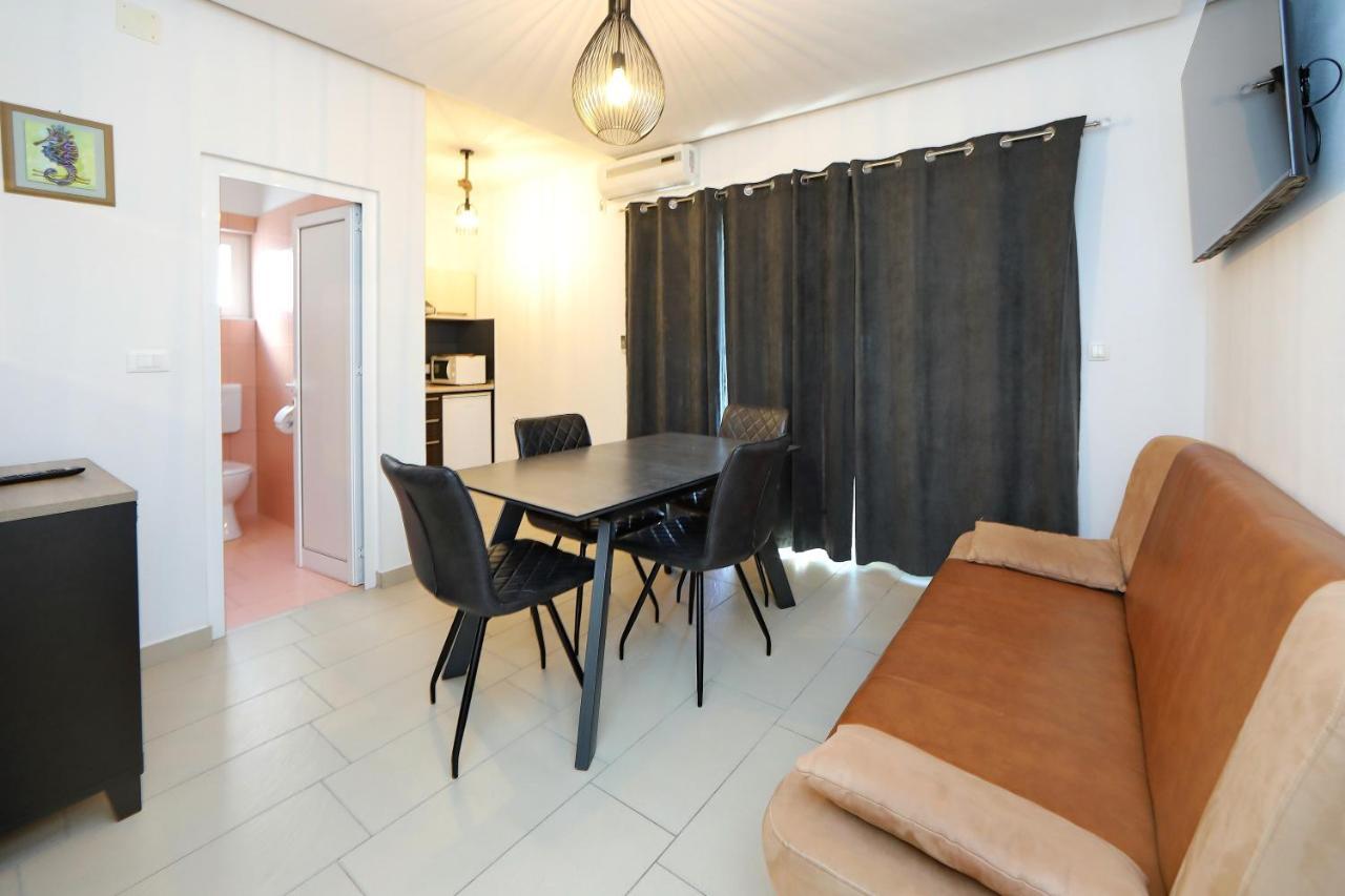 ביבינייה Apartments Neli מראה חיצוני תמונה