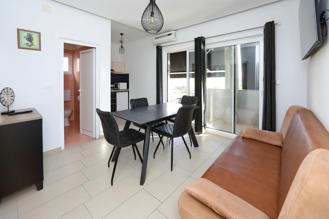 ביבינייה Apartments Neli מראה חיצוני תמונה