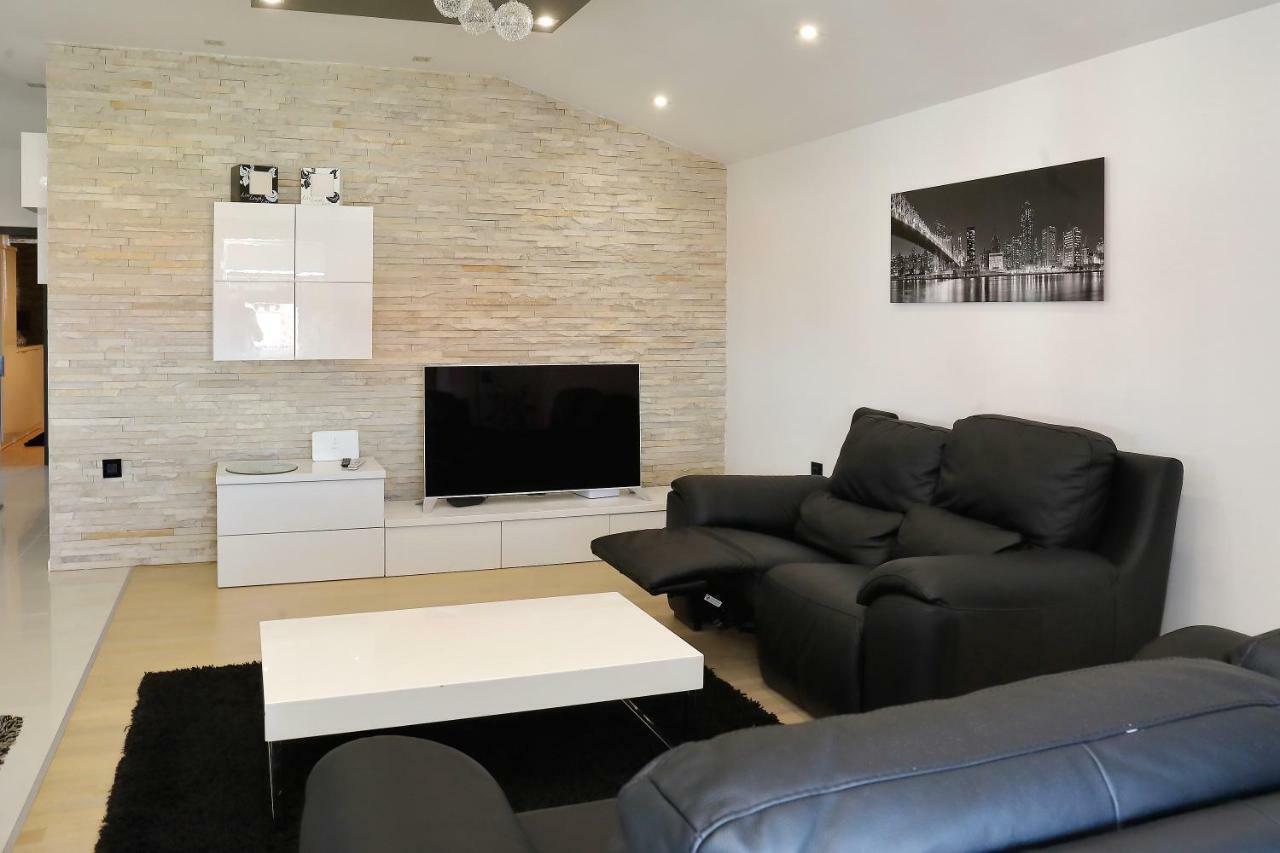 ביבינייה Apartments Neli מראה חיצוני תמונה