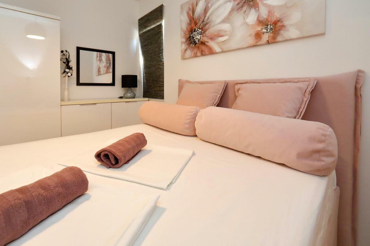 ביבינייה Apartments Neli מראה חיצוני תמונה