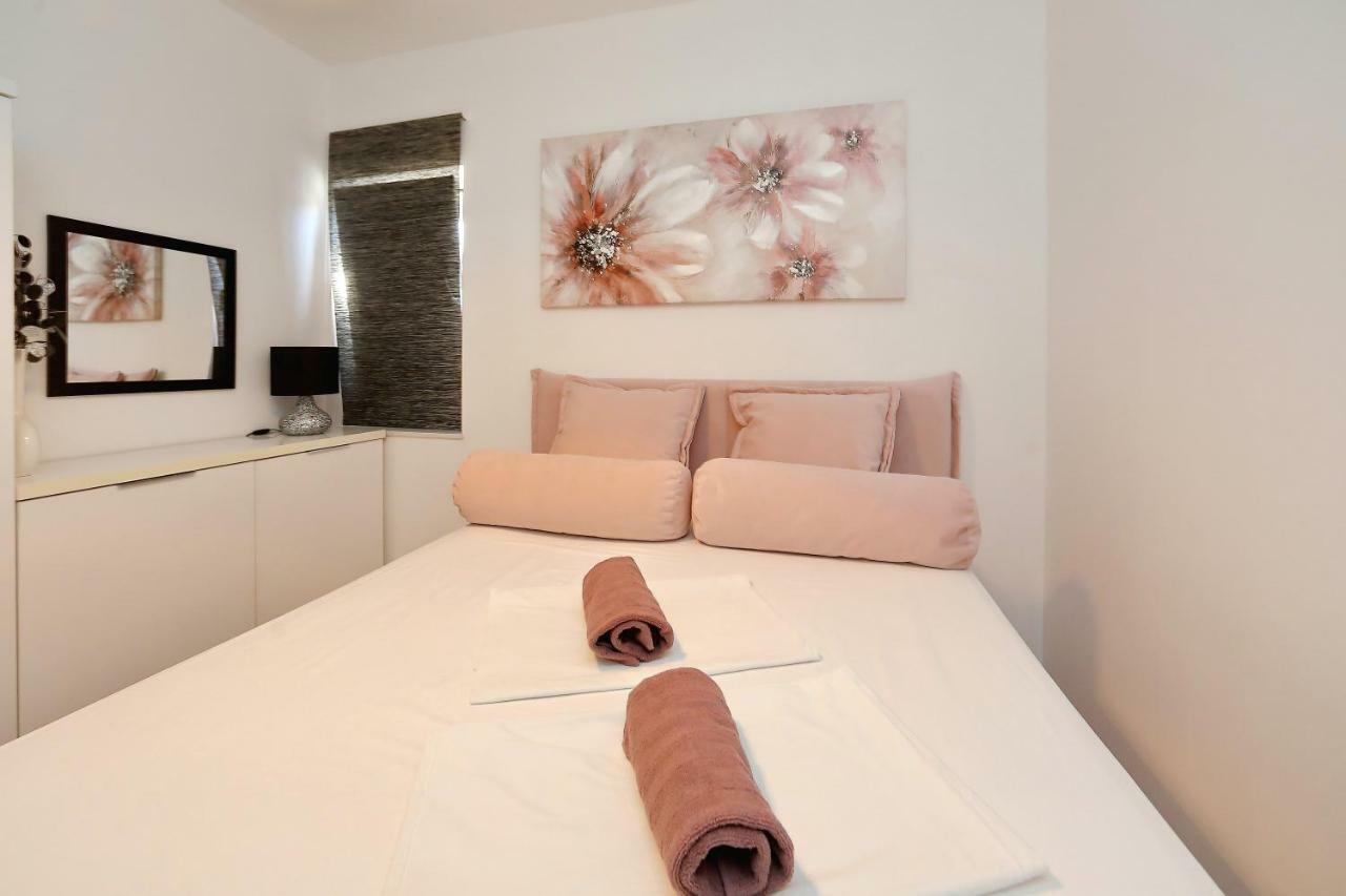 ביבינייה Apartments Neli מראה חיצוני תמונה