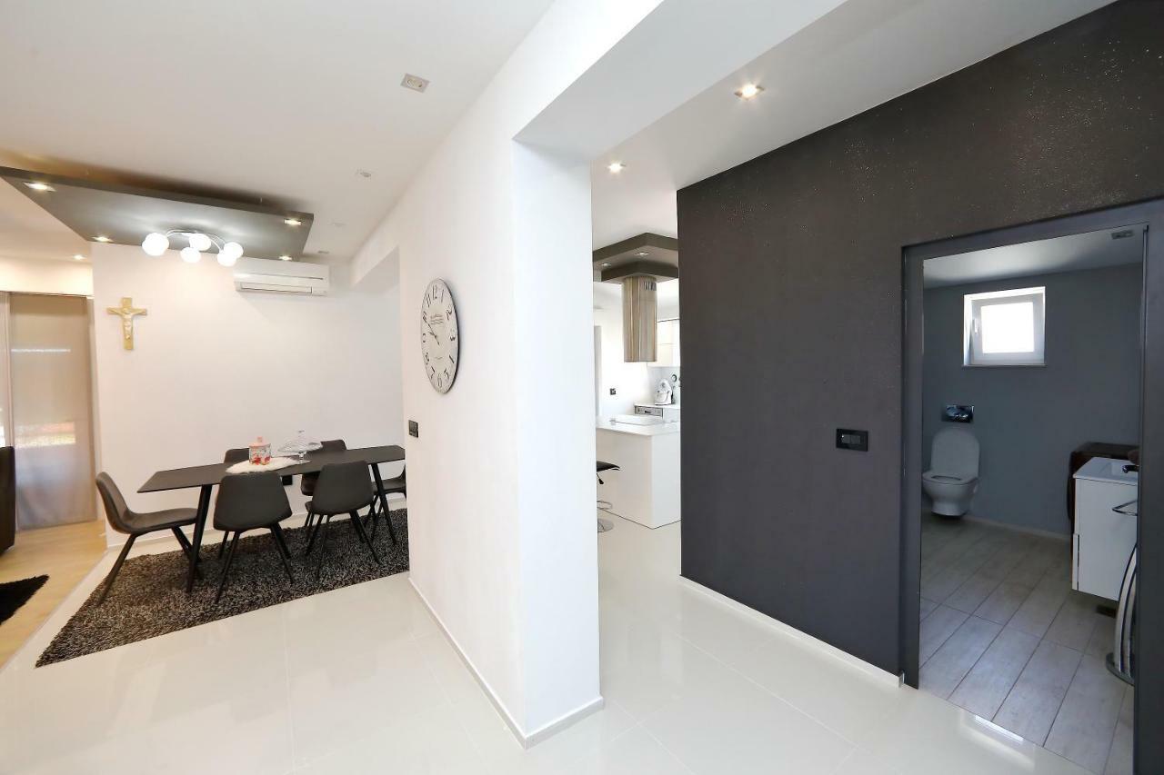 ביבינייה Apartments Neli מראה חיצוני תמונה